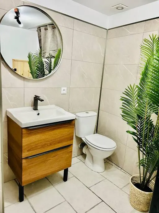 Apartment Suite Romantique Avec Jacuzzi Privatif Rians
